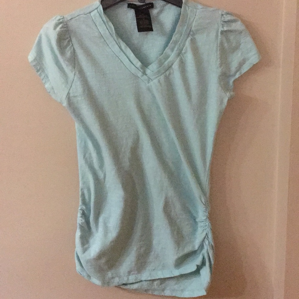V neck tee